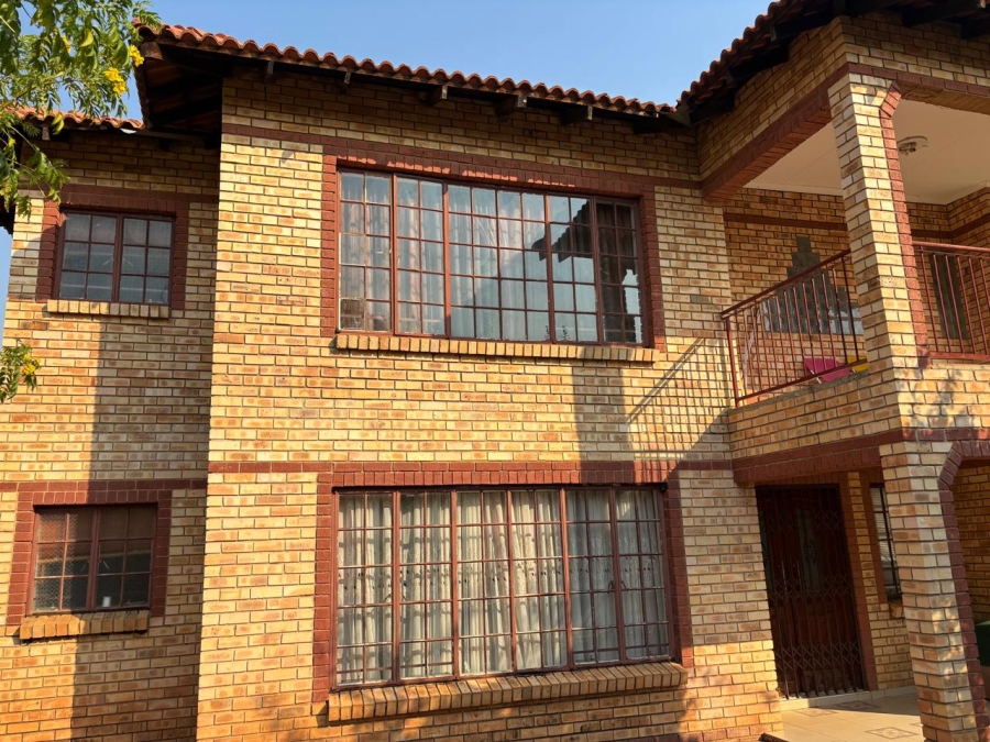 4 Bedroom Property for Sale in Mmabatho Unit 6 North West